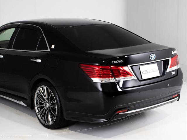 クラウンハイブリッド ロイヤルサルーン　後期型（トヨタセーフティセンス）（フルエアロ）（レイズ２０インチアルミ）（衝突軽減ブレーキ）（踏み間違い防止機能）（車線逸脱抑制ＬＤＡ）レーダークルーズ　オートマチックハイビーム　Ｂｌｕｅｔｏｏｔｈ（23枚目）