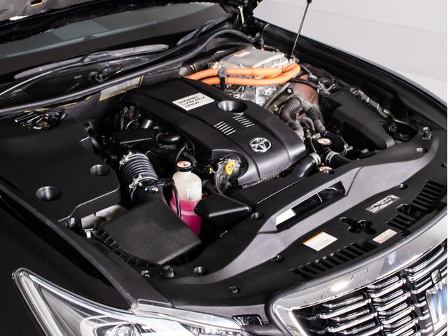 クラウンハイブリッド ロイヤルサルーン　後期型（トヨタセーフティセンス）（フルエアロ）（レイズ２０インチアルミ）（衝突軽減ブレーキ）（踏み間違い防止機能）（車線逸脱抑制ＬＤＡ）レーダークルーズ　オートマチックハイビーム　Ｂｌｕｅｔｏｏｔｈ（31枚目）