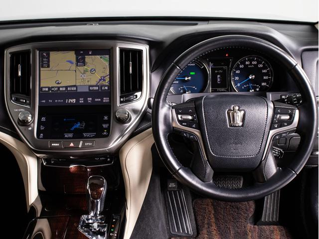 クラウンハイブリッド ロイヤルサルーン　後期型（トヨタセーフティセンス）（フルエアロ）（レイズ２０インチアルミ）（衝突軽減ブレーキ）（踏み間違い防止機能）（車線逸脱抑制ＬＤＡ）レーダークルーズ　オートマチックハイビーム　Ｂｌｕｅｔｏｏｔｈ（34枚目）