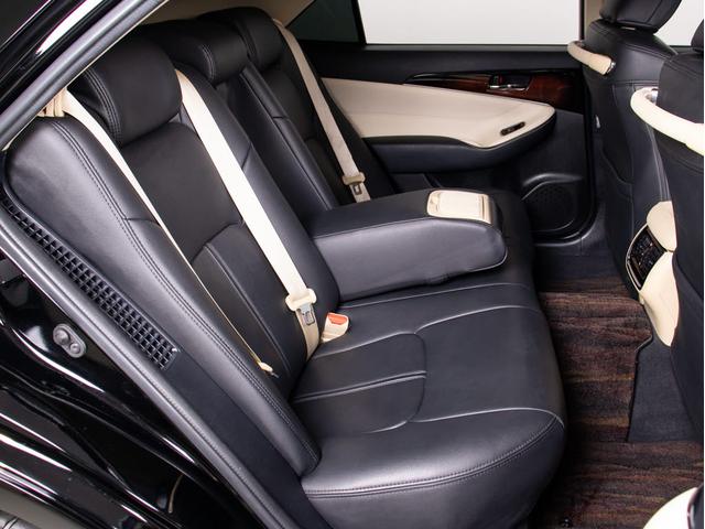 クラウンハイブリッド ロイヤルサルーン　後期型（トヨタセーフティセンス）（フルエアロ）（レイズ２０インチアルミ）（衝突軽減ブレーキ）（踏み間違い防止機能）（車線逸脱抑制ＬＤＡ）レーダークルーズ　オートマチックハイビーム　Ｂｌｕｅｔｏｏｔｈ（37枚目）