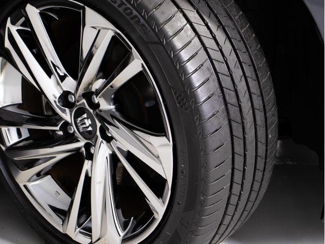 クラウンハイブリッド ＲＳアドバンス　後期型（法人ワンオーナー）（サンルーフ）（黒本革シート）（パノラミックビューモニター）（セーフティセンス）衝突軽減ブレーキ　踏み間違い防止　車線逸脱抑制ＬＴＡ　デジタルインナーミラー　オートハイビーム（32枚目）