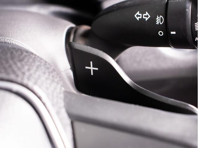 クラウンハイブリッド ＲＳアドバンス　後期型（法人ワンオーナー）（サンルーフ）（黒本革シート）（パノラミックビューモニター）（セーフティセンス）衝突軽減ブレーキ　踏み間違い防止　車線逸脱抑制ＬＴＡ　デジタルインナーミラー　オートハイビーム（44枚目）