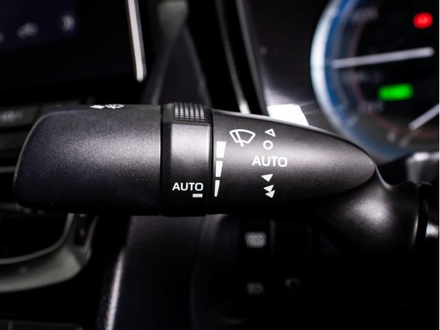 クラウンハイブリッド ＲＳアドバンス　後期型（法人ワンオーナー）（サンルーフ）（黒本革シート）（パノラミックビューモニター）（セーフティセンス）衝突軽減ブレーキ　踏み間違い防止　車線逸脱抑制ＬＴＡ　デジタルインナーミラー　オートハイビーム（46枚目）