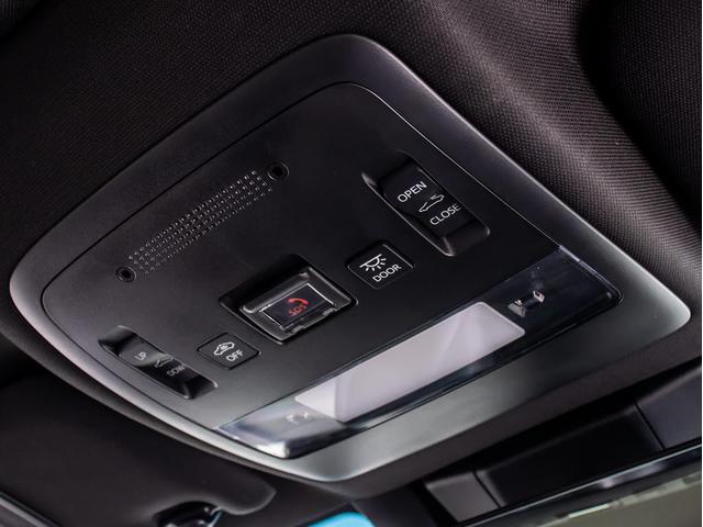 クラウンハイブリッド ＲＳアドバンス　後期型（法人ワンオーナー）（サンルーフ）（黒本革シート）（パノラミックビューモニター）（セーフティセンス）衝突軽減ブレーキ　踏み間違い防止　車線逸脱抑制ＬＴＡ　デジタルインナーミラー　オートハイビーム（49枚目）