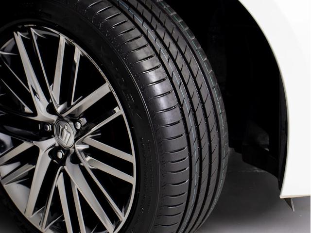 クラウンハイブリッド アスリートＳ　Ｊ－フロンティアリミテッド　後期型（特別仕様車）（黒本革シート）（オプション１８インチアルミ）（新品タイヤ）（セーフティセンス）（記録簿７枚）衝突軽減ブレーキ　踏み間違い防止機能　オートマチックハイビーム　車線逸脱抑制ＬＤＡ（30枚目）