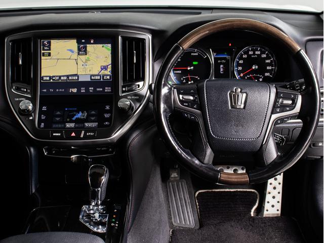 クラウンハイブリッド アスリートＳ　Ｊ－フロンティアリミテッド　後期型（特別仕様車）（黒本革シート）（オプション１８インチアルミ）（新品タイヤ）（セーフティセンス）（記録簿７枚）衝突軽減ブレーキ　踏み間違い防止機能　オートマチックハイビーム　車線逸脱抑制ＬＤＡ（34枚目）