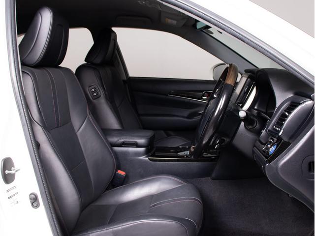 クラウンハイブリッド アスリートＳ　Ｊ－フロンティアリミテッド　後期型（特別仕様車）（黒本革シート）（オプション１８インチアルミ）（新品タイヤ）（セーフティセンス）（記録簿７枚）衝突軽減ブレーキ　踏み間違い防止機能　オートマチックハイビーム　車線逸脱抑制ＬＤＡ（35枚目）