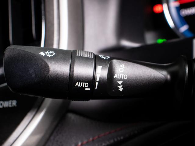 クラウンハイブリッド アスリートＳ　Ｊ－フロンティアリミテッド　後期型（特別仕様車）（黒本革シート）（オプション１８インチアルミ）（新品タイヤ）（セーフティセンス）（記録簿７枚）衝突軽減ブレーキ　踏み間違い防止機能　オートマチックハイビーム　車線逸脱抑制ＬＤＡ（45枚目）