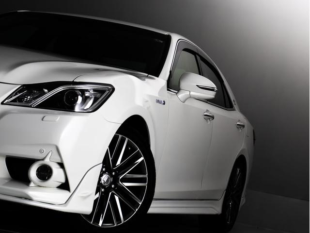 クラウンハイブリッド アスリートＧ　（禁煙車）（黒本革シート）（（オプション１８インチＡＷ）（フルエアロ）（衝突軽減ブレーキ）（踏み間違い防止機能）レーダークルーズ　アダプティブハイビーム　ＢＬｕｅｔｏｏｔｈ対応　レギュラーガソリン仕様（25枚目）