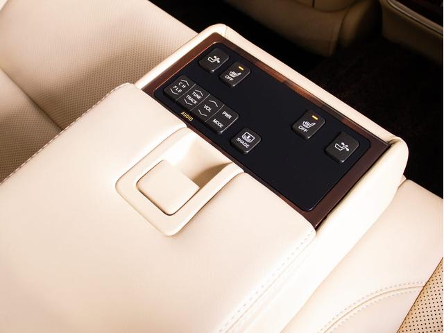 クラウンハイブリッド ロイヤルサルーンＧ　（サンルーフ）（フラクセン本革シート）（パノラミックビューモニタ）（オプション１７ＡＷ）（新品タイヤ）（衝突軽減）（踏み間違い防止機能）レーダークルーズ　アダプティブハイビーム　アダプティブハイビーム（10枚目）