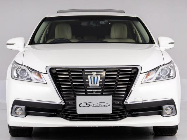 クラウンハイブリッド ロイヤルサルーンＧ　（サンルーフ）（フラクセン本革シート）（パノラミックビューモニタ）（オプション１７ＡＷ）（新品タイヤ）（衝突軽減）（踏み間違い防止機能）レーダークルーズ　アダプティブハイビーム　アダプティブハイビーム（17枚目）