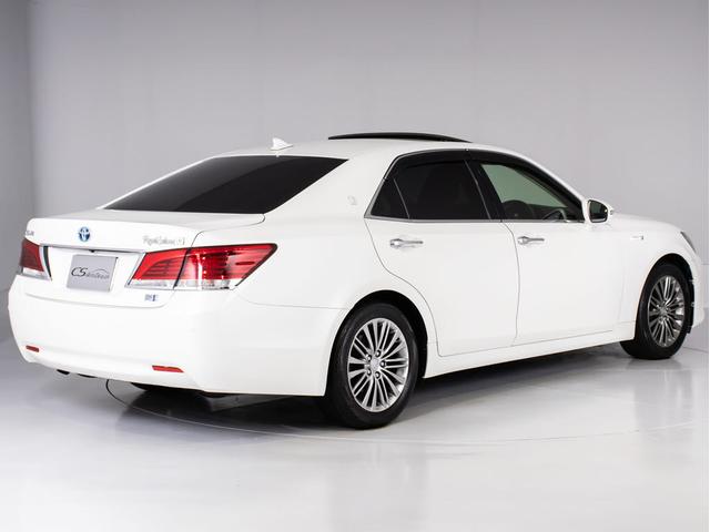 クラウンハイブリッド ロイヤルサルーンＧ　（サンルーフ）（フラクセン本革シート）（パノラミックビューモニタ）（オプション１７ＡＷ）（新品タイヤ）（衝突軽減）（踏み間違い防止機能）レーダークルーズ　アダプティブハイビーム　アダプティブハイビーム（20枚目）