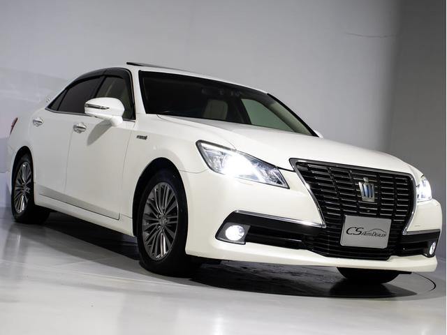 クラウンハイブリッド ロイヤルサルーンＧ　（サンルーフ）（フラクセン本革シート）（パノラミックビューモニタ）（オプション１７ＡＷ）（新品タイヤ）（衝突軽減）（踏み間違い防止機能）レーダークルーズ　アダプティブハイビーム　アダプティブハイビーム（22枚目）