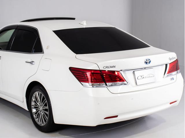 クラウンハイブリッド ロイヤルサルーンＧ　（サンルーフ）（フラクセン本革シート）（パノラミックビューモニタ）（オプション１７ＡＷ）（新品タイヤ）（衝突軽減）（踏み間違い防止機能）レーダークルーズ　アダプティブハイビーム　アダプティブハイビーム（26枚目）