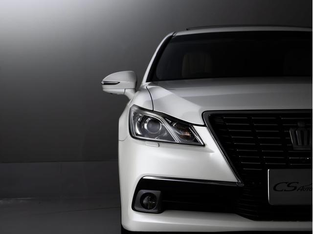 クラウンハイブリッド ロイヤルサルーンＧ　（サンルーフ）（フラクセン本革シート）（パノラミックビューモニタ）（オプション１７ＡＷ）（新品タイヤ）（衝突軽減）（踏み間違い防止機能）レーダークルーズ　アダプティブハイビーム　アダプティブハイビーム（29枚目）