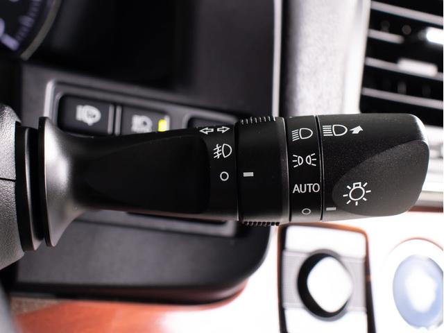 クラウンハイブリッド ロイヤルサルーンＧ　（サンルーフ）（フラクセン本革シート）（パノラミックビューモニタ）（オプション１７ＡＷ）（新品タイヤ）（衝突軽減）（踏み間違い防止機能）レーダークルーズ　アダプティブハイビーム　アダプティブハイビーム（44枚目）