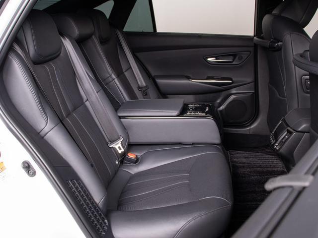 クラウンハイブリッド ＲＳアドバンス　後期型（サンルーフ）（リヤコンフォートＰＫＧ）（モデリスタ１９インチＡＷ）（黒本革シート）（フルエアロ）（パノラミックビューモニター）セーフティセンス　シーケンシャルウィンカー　デジタルインナーミラー（39枚目）