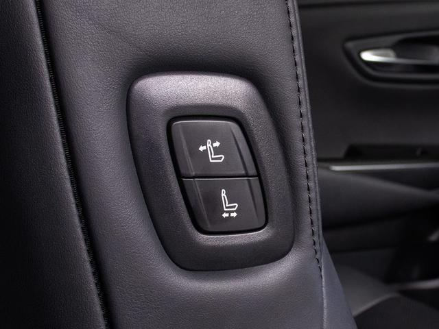 クラウンハイブリッド ＲＳアドバンス　後期型（サンルーフ）（リヤコンフォートＰＫＧ）（モデリスタ１９インチＡＷ）（黒本革シート）（フルエアロ）（パノラミックビューモニター）セーフティセンス　シーケンシャルウィンカー　デジタルインナーミラー（40枚目）