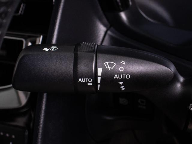 クラウンハイブリッド ＲＳアドバンス　後期型（サンルーフ）（リヤコンフォートＰＫＧ）（モデリスタ１９インチＡＷ）（黒本革シート）（フルエアロ）（パノラミックビューモニター）セーフティセンス　シーケンシャルウィンカー　デジタルインナーミラー（50枚目）