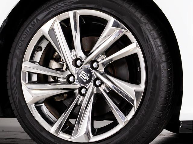 クラウンハイブリッド ＲＳアドバンス　後期型（禁煙車）（黒本革シート）（フルエアロ）（トヨタセーフティセンス）１２．３インチＳＤナビ　衝突軽減ブレーキ　踏み間違い防止機能　車線逸脱抑制ＬＴＡ　オートハイビーム　シーケンシャルウィンカー（30枚目）