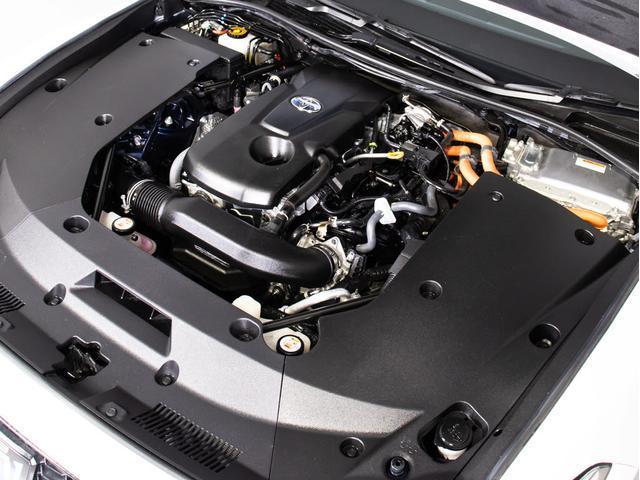 クラウンハイブリッド ＲＳアドバンス　後期型（禁煙車）（黒本革シート）（フルエアロ）（トヨタセーフティセンス）１２．３インチＳＤナビ　衝突軽減ブレーキ　踏み間違い防止機能　車線逸脱抑制ＬＴＡ　オートハイビーム　シーケンシャルウィンカー（31枚目）