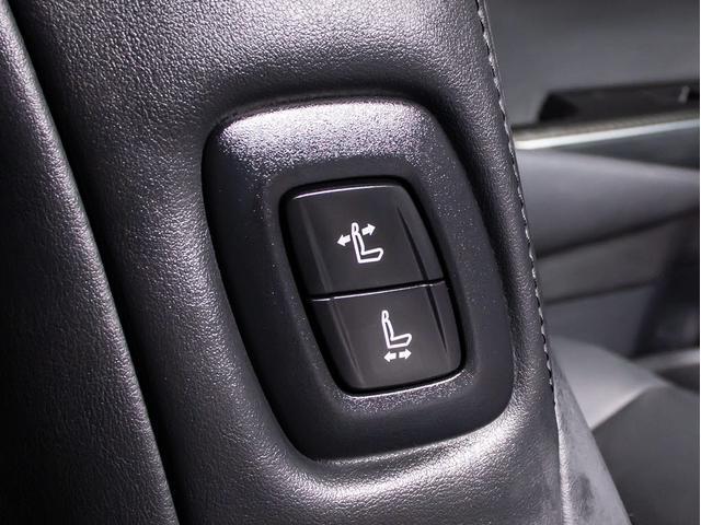 クラウンハイブリッド ＲＳアドバンス　後期型（禁煙車）（黒本革シート）（フルエアロ）（トヨタセーフティセンス）１２．３インチＳＤナビ　衝突軽減ブレーキ　踏み間違い防止機能　車線逸脱抑制ＬＴＡ　オートハイビーム　シーケンシャルウィンカー（38枚目）