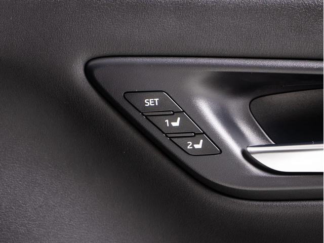 クラウンハイブリッド ＲＳアドバンス　（サンルーフ）（モデリスタフルエアロ＆マフラー）（黒本革シート）（パノラミックビューモニター）（セーフティパッケージプラス）衝突軽減ブレーキ　踏み間違い防止機能　車線逸脱抑制ＬＴＡ　シーケンシャル（40枚目）