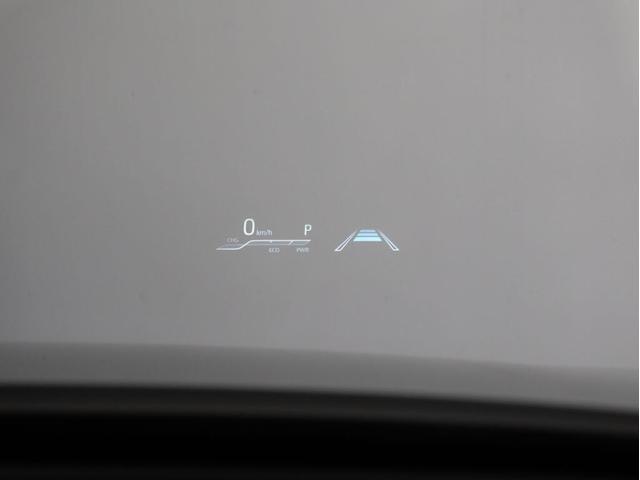 クラウンハイブリッド ＲＳアドバンス　（禁煙車）（黒本革シート）（パノラミックビューモニター）（マーベリック１９インチアルミ）（ＴＲＤエアロ）（セーフティパッケージプラス）衝突軽減ブレーキ　踏み間違い防止機能　車線逸脱抑制ＬＴＡ（11枚目）