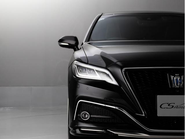 クラウンハイブリッド ＲＳアドバンス　（禁煙車）（黒本革シート）（パノラミックビューモニター）（マーベリック１９インチアルミ）（ＴＲＤエアロ）（セーフティパッケージプラス）衝突軽減ブレーキ　踏み間違い防止機能　車線逸脱抑制ＬＴＡ（28枚目）