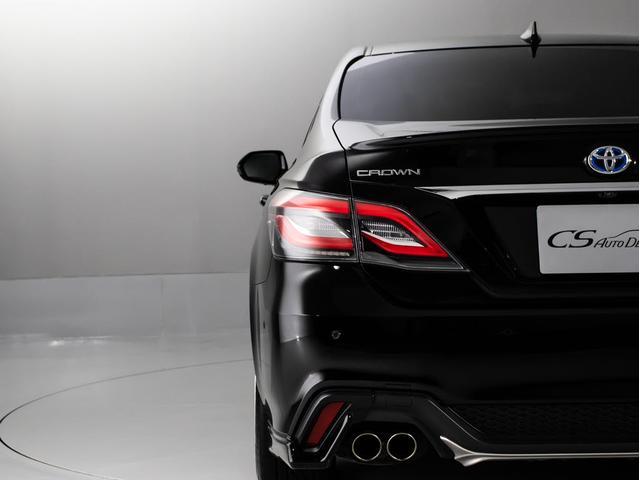 クラウンハイブリッド ＲＳアドバンス　（禁煙車）（黒本革シート）（パノラミックビューモニター）（マーベリック１９インチアルミ）（ＴＲＤエアロ）（セーフティパッケージプラス）衝突軽減ブレーキ　踏み間違い防止機能　車線逸脱抑制ＬＴＡ（30枚目）