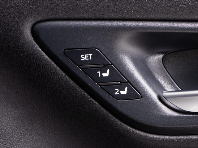 クラウンハイブリッド ＲＳアドバンス　（禁煙車）（黒本革シート）（パノラミックビューモニター）（マーベリック１９インチアルミ）（ＴＲＤエアロ）（セーフティパッケージプラス）衝突軽減ブレーキ　踏み間違い防止機能　車線逸脱抑制ＬＴＡ（41枚目）