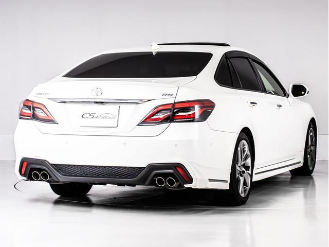 クラウンハイブリッド ＲＳアドバンス　（サンルーフ）（白本革シート）（パノラミックビューモニター）（フルエアロ）デジタルインナーミラー　シーケンシャルウィンカー　セーフティＰＫＧ＋　パーキングアシスト　衝突軽減　踏み間違い防止機能（13枚目）