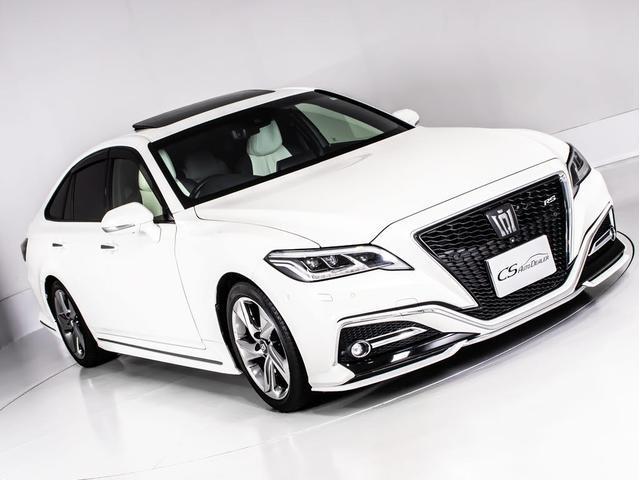 クラウンハイブリッド ＲＳアドバンス　（サンルーフ）（白本革シート）（パノラミックビューモニター）（フルエアロ）デジタルインナーミラー　シーケンシャルウィンカー　セーフティＰＫＧ＋　パーキングアシスト　衝突軽減　踏み間違い防止機能（14枚目）