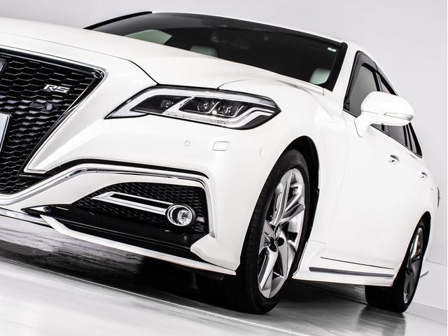 クラウンハイブリッド ＲＳアドバンス　（サンルーフ）（白本革シート）（パノラミックビューモニター）（フルエアロ）デジタルインナーミラー　シーケンシャルウィンカー　セーフティＰＫＧ＋　パーキングアシスト　衝突軽減　踏み間違い防止機能（16枚目）