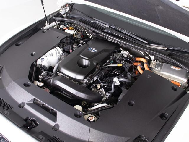 クラウンハイブリッド ＲＳアドバンス　（サンルーフ）（白本革シート）（パノラミックビューモニター）（フルエアロ）デジタルインナーミラー　シーケンシャルウィンカー　セーフティＰＫＧ＋　パーキングアシスト　衝突軽減　踏み間違い防止機能（27枚目）