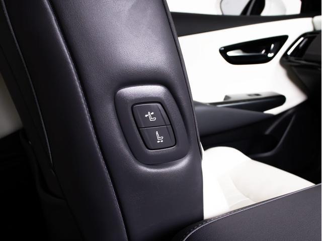 クラウンハイブリッド ＲＳアドバンス　（サンルーフ）（白本革シート）（パノラミックビューモニター）（フルエアロ）デジタルインナーミラー　シーケンシャルウィンカー　セーフティＰＫＧ＋　パーキングアシスト　衝突軽減　踏み間違い防止機能（41枚目）