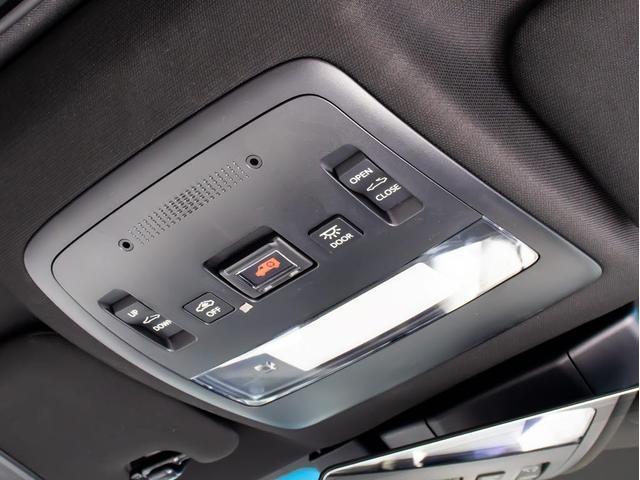 クラウンハイブリッド ＲＳアドバンス　（サンルーフ）（白本革シート）（パノラミックビューモニター）（フルエアロ）デジタルインナーミラー　シーケンシャルウィンカー　セーフティＰＫＧ＋　パーキングアシスト　衝突軽減　踏み間違い防止機能（45枚目）