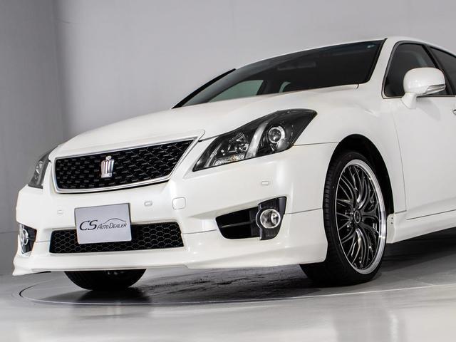 クラウン ２．５アスリート　アニバーサリーエディション　後期型（禁煙車）（特別仕様車）（専用黒本革シート）（新品２０インチアルミ）（新品タイヤ）（フルエアロ）（クリアランスソナー）専用インテリア＆エクステリア　Ｂｌｕｅｔｏｏｔｈ対応　レギュラーガソリン仕様（17枚目）