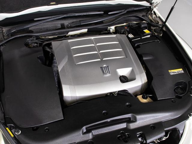 クラウン ２．５アスリート　アニバーサリーエディション　後期型（禁煙車）（特別仕様車）（専用黒本革シート）（新品２０インチアルミ）（新品タイヤ）（フルエアロ）（クリアランスソナー）専用インテリア＆エクステリア　Ｂｌｕｅｔｏｏｔｈ対応　レギュラーガソリン仕様（27枚目）