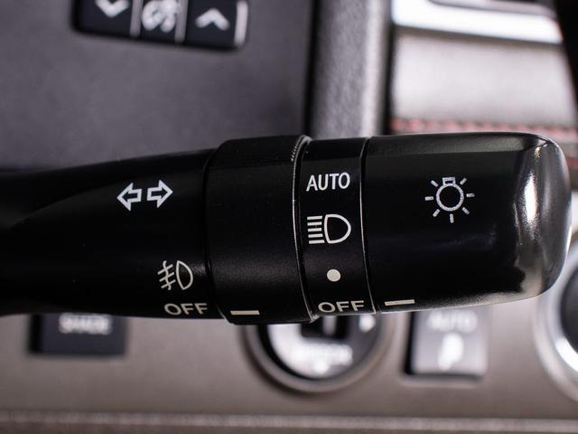 クラウン ２．５アスリート　アニバーサリーエディション　後期型（禁煙車）（特別仕様車）（専用黒本革シート）（新品２０インチアルミ）（新品タイヤ）（フルエアロ）（クリアランスソナー）専用インテリア＆エクステリア　Ｂｌｕｅｔｏｏｔｈ対応　レギュラーガソリン仕様（70枚目）