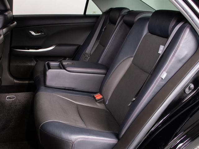 クラウン ２．５アスリート　プレミアムエディション　後期型（禁煙車）（サンルーフ）（専用本革シート）（フルエアロ）（クリアランスソナー）専用インテリア＆エクステリア　ブラックインナーヘッドライト　Ｂｌｕｅｔｏｏｔｈ対応　レギュラーガソリン仕様（7枚目）