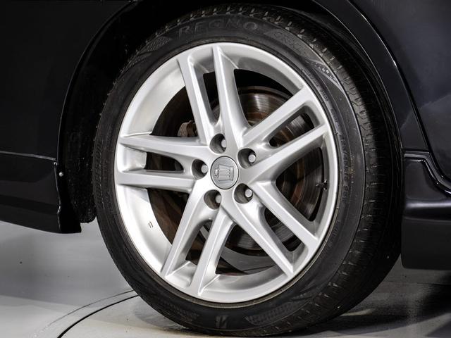 クラウン ２．５アスリート　プレミアムエディション　後期型（禁煙車）（サンルーフ）（専用本革シート）（フルエアロ）（クリアランスソナー）専用インテリア＆エクステリア　ブラックインナーヘッドライト　Ｂｌｕｅｔｏｏｔｈ対応　レギュラーガソリン仕様（31枚目）