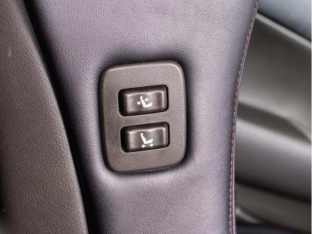 クラウン ２．５アスリート　プレミアムエディション　後期型（禁煙車）（サンルーフ）（専用本革シート）（フルエアロ）（クリアランスソナー）専用インテリア＆エクステリア　ブラックインナーヘッドライト　Ｂｌｕｅｔｏｏｔｈ対応　レギュラーガソリン仕様（40枚目）