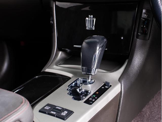 クラウン ２．５アスリート　プレミアムエディション　後期型（禁煙車）（サンルーフ）（専用本革シート）（フルエアロ）（クリアランスソナー）専用インテリア＆エクステリア　ブラックインナーヘッドライト　Ｂｌｕｅｔｏｏｔｈ対応　レギュラーガソリン仕様（44枚目）