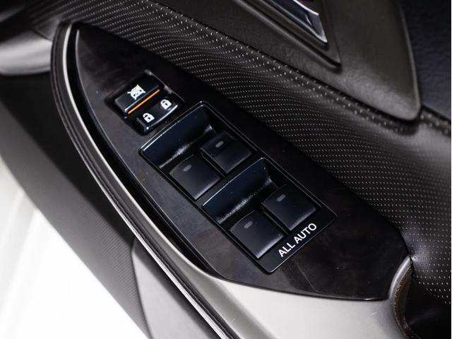 クラウン ２．５アスリート　プレミアムエディション　後期型（禁煙車）（サンルーフ）（専用本革シート）（フルエアロ）（クリアランスソナー）専用インテリア＆エクステリア　ブラックインナーヘッドライト　Ｂｌｕｅｔｏｏｔｈ対応　レギュラーガソリン仕様（45枚目）