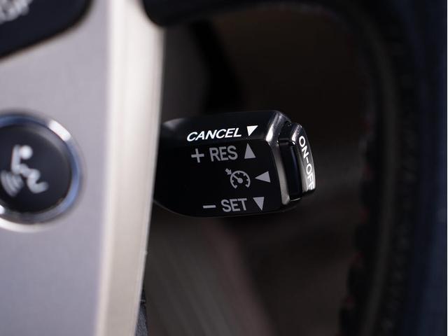 クラウン ２．５アスリート　プレミアムエディション　後期型（禁煙車）（サンルーフ）（専用本革シート）（フルエアロ）（クリアランスソナー）専用インテリア＆エクステリア　ブラックインナーヘッドライト　Ｂｌｕｅｔｏｏｔｈ対応　レギュラーガソリン仕様（48枚目）