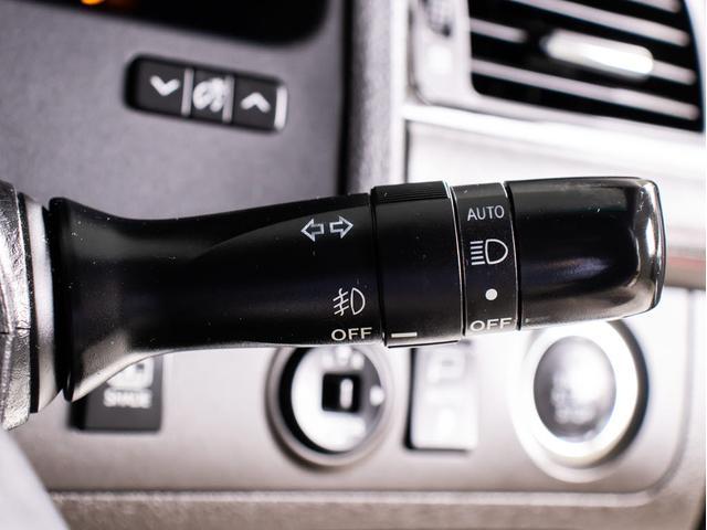 クラウン ２．５アスリート　プレミアムエディション　後期型（禁煙車）（サンルーフ）（専用本革シート）（フルエアロ）（クリアランスソナー）専用インテリア＆エクステリア　ブラックインナーヘッドライト　Ｂｌｕｅｔｏｏｔｈ対応　レギュラーガソリン仕様（49枚目）