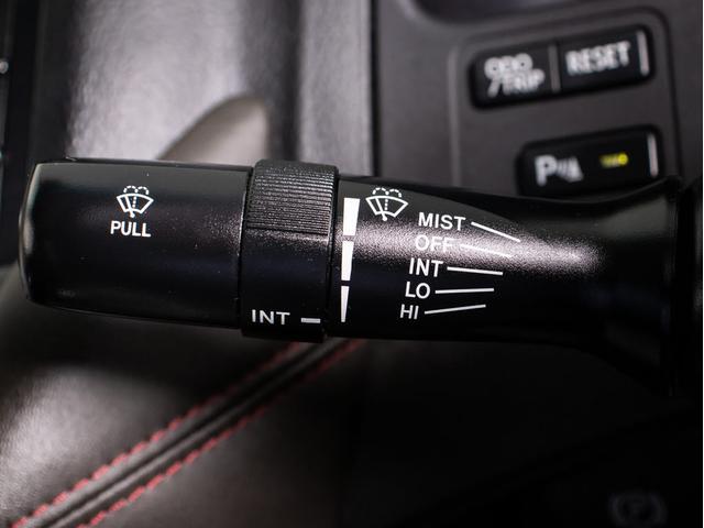 クラウン ２．５アスリート　プレミアムエディション　後期型（禁煙車）（サンルーフ）（専用本革シート）（フルエアロ）（クリアランスソナー）専用インテリア＆エクステリア　ブラックインナーヘッドライト　Ｂｌｕｅｔｏｏｔｈ対応　レギュラーガソリン仕様（50枚目）