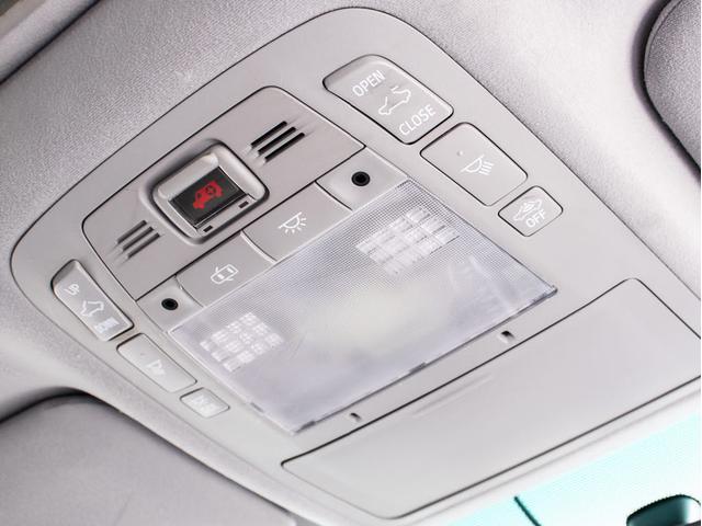 クラウン ２．５アスリート　プレミアムエディション　後期型（禁煙車）（サンルーフ）（専用本革シート）（フルエアロ）（クリアランスソナー）専用インテリア＆エクステリア　ブラックインナーヘッドライト　Ｂｌｕｅｔｏｏｔｈ対応　レギュラーガソリン仕様（54枚目）