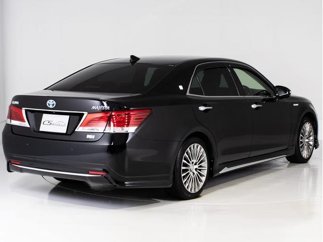 クラウンマジェスタ Ｆバージョン　後期型（禁煙車）（黒本革シート）（オプション１８インチアルミ）（フルエアロ）（セーフティセンス）衝突軽減ブレーキ　踏み間違い防止機能　車線逸脱抑制ＬＤＡ　ＢＳＭ　アダプティブハイビーム　後席ＶＩＰ仕様（19枚目）